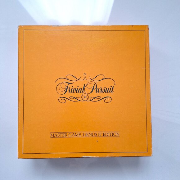 Trivial Pursuit Master Game Genus II Edition - Picture 1 of 8